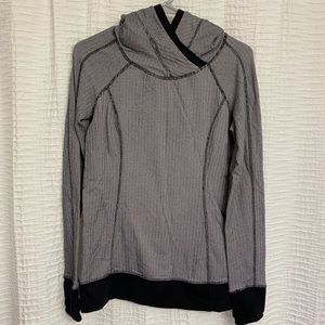 Lululemon GUC hooded pullover